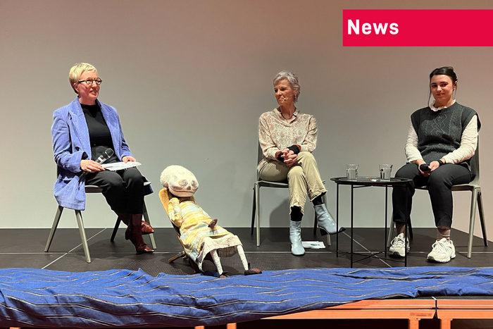 Blick auf das Podiumsgespräch mit Carmen frei, Alice Lüps und Katharina Keel